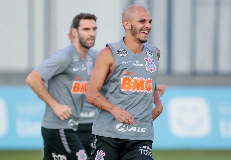 Fbio Santos deve voltar para a equipe titular do Corinthians