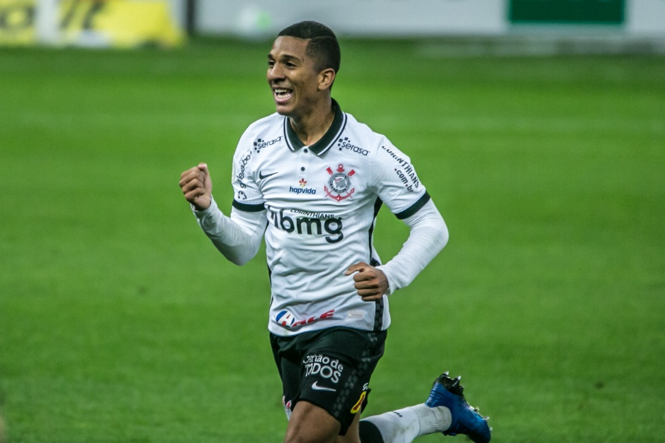 Matheus Dav marcou seu primeiro gol pelo Corinthians na vitria por 1 a 0 contra o Internacional