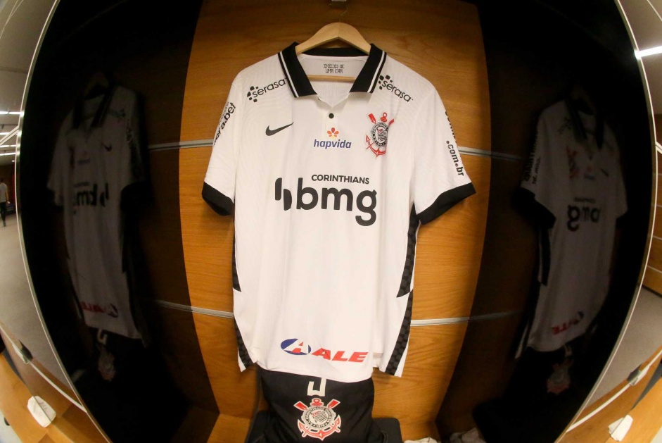 Alguns patrocinadores do uniforme do Corinthians sero realocados nessa revoluo que ser feita pelo clube
