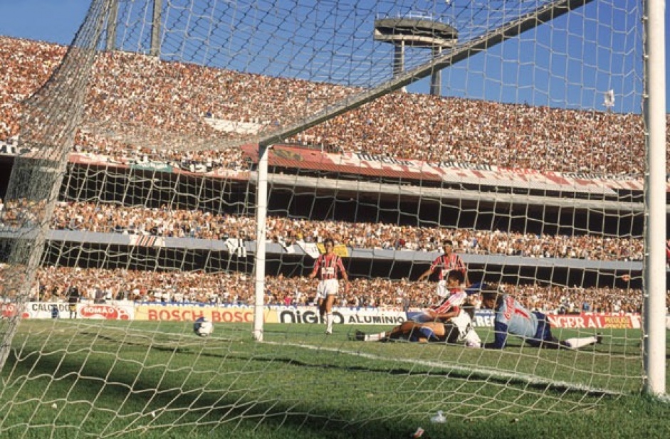 Tupzinho foi o autor do gol que deu o primeiro ttulo Brasileiro ao Corinthians, em 1990