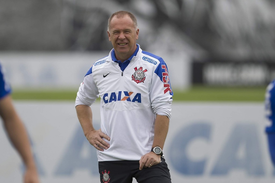 Mano Menezes, tcnico de duas passagens pelo Corinthians, faz aniversrio nesta sexta-feira