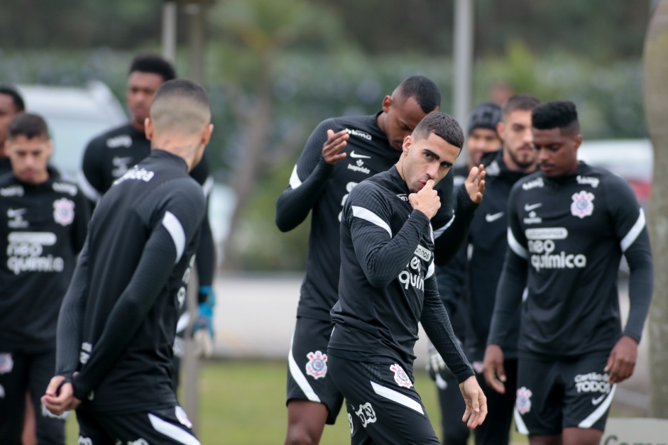 Corinthians encerrou a preparao para buscar a vitria contra o Bahia, fora de casa, no estdio Pituau.
