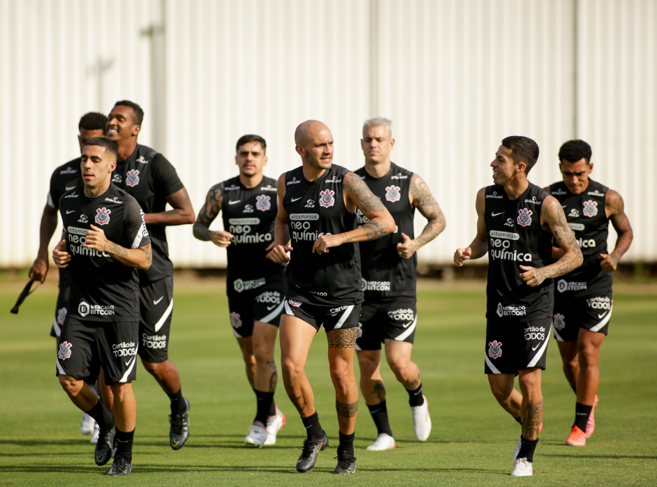 Corinthians ter segunda e tera-feira de folga; equipe volta ao CT Joaquim Grava na quarta para iniciar preparao para enfrentar o Grmio