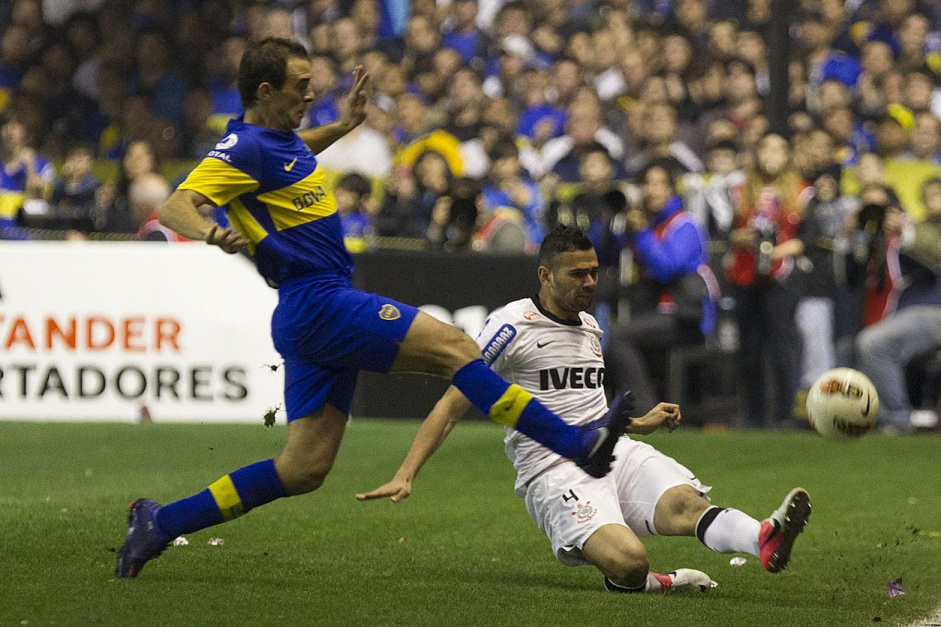 Leandro Castn esteve em todos os jogos mata-mata do Corinthians na Libertadores 2012