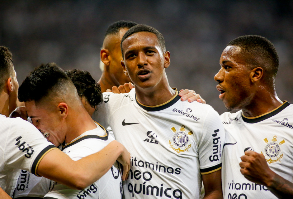 Robert Renan foi muito  elogiado aps a vitria do Corinthians contra o Santos