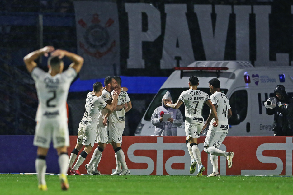 Corinthians foi empatou com o Ava pelo Brasileiro