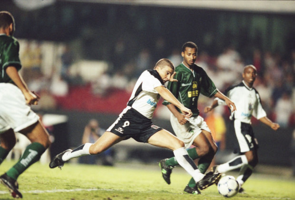 Corinthians venceu o Raja Casablanca no primeiro jogo do Mundial de 2000