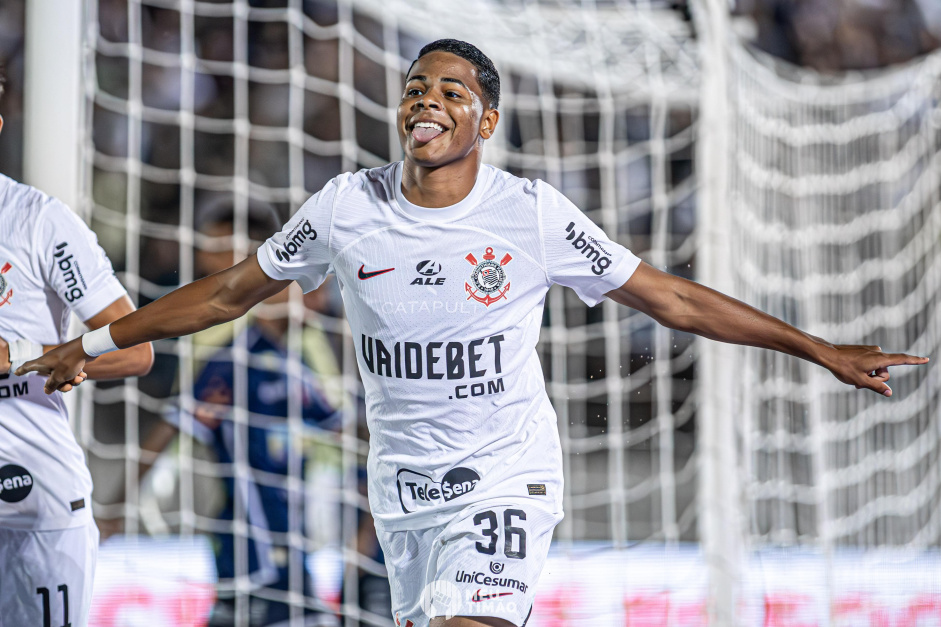 Evoluo de Wesley no profissional  destacada com participaes em gols no Corinthians