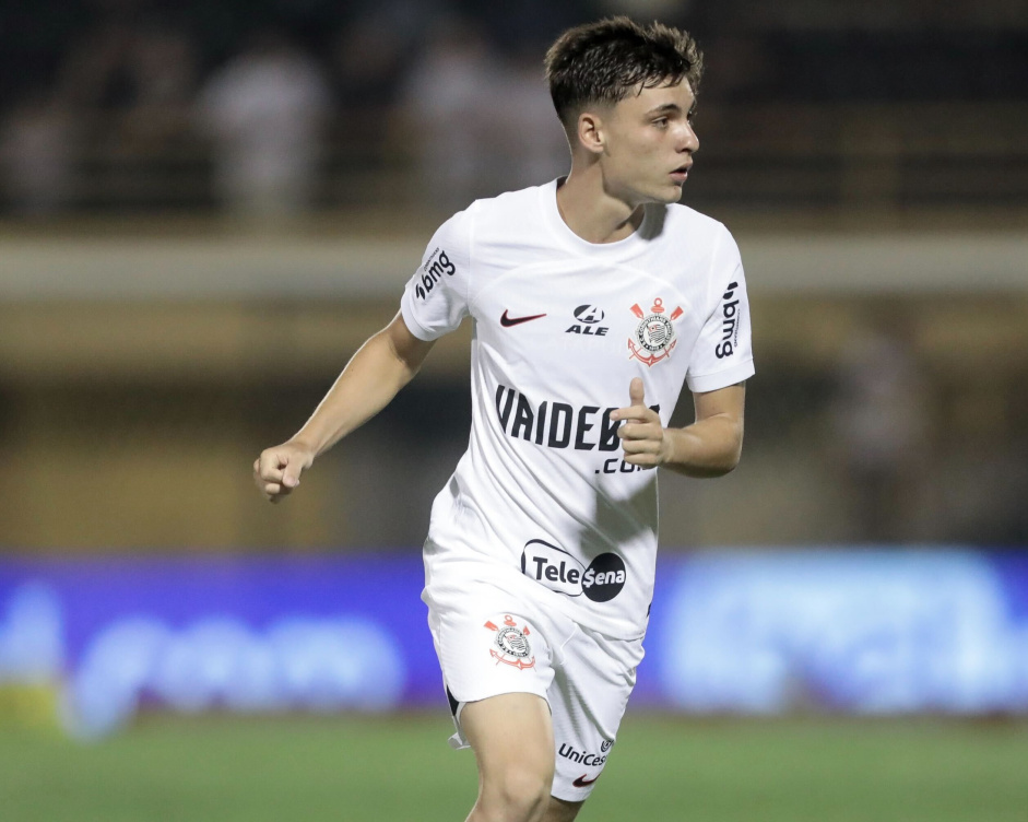 Raniele revela que aconselhou Breno Bidon antes de primeiro jogo como titular no Corinthians