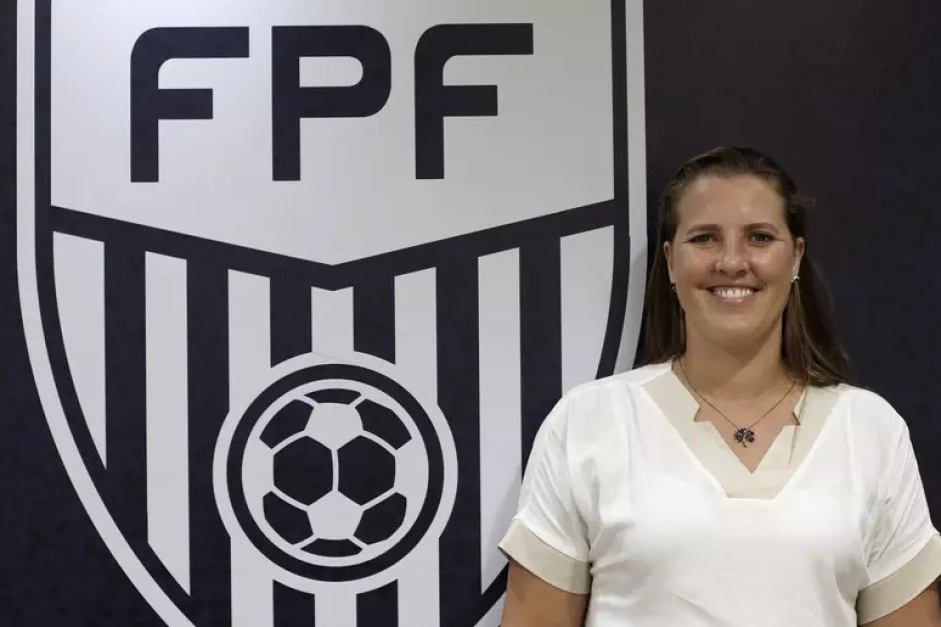 Thais Picarte assumiu a coordenao do futebol feminino do Santos neste ano