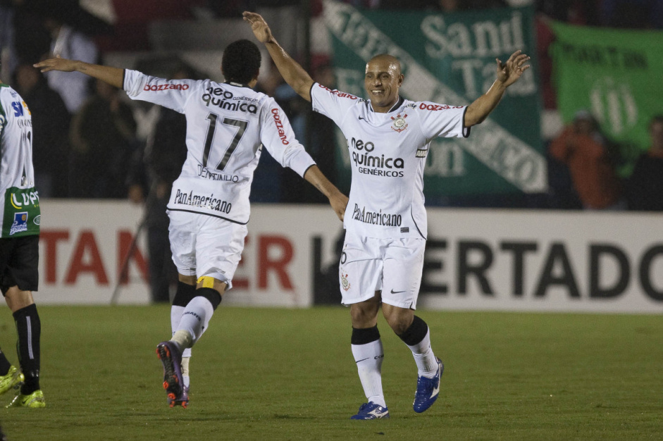 Corinthians venceu o Racing-URU em 2010 pela Libertadores