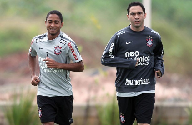 Chico e Jorge Henrique foram campees mundiais pelo Corinthians mas hoje jogam em times rivais