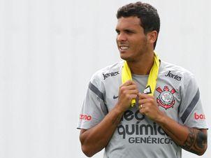 Flamengo segue na busca por lateral