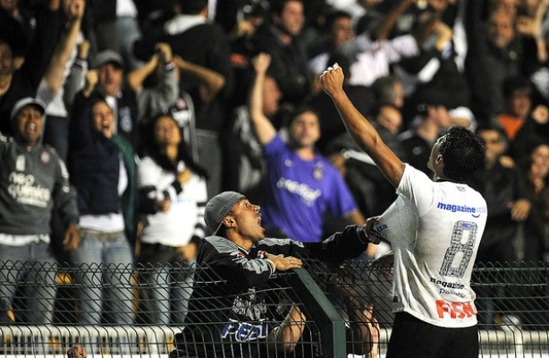 Recordar  viver: Meu Timo transmite vitria pica do Corinthians na Libertadores de 2012