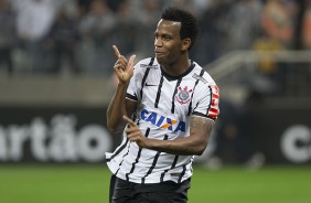 Gil encobre goleiro e faz um golao na Arena Corinthians