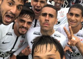 Selfie do Romero na vitria contra o Palmeiras