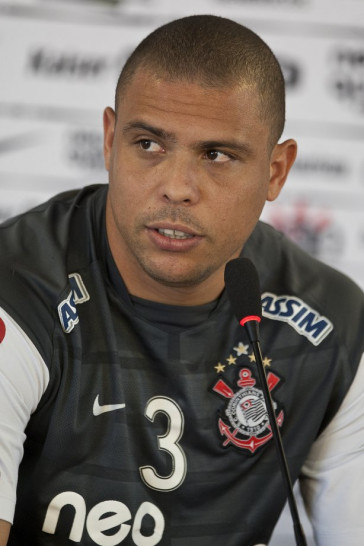 Ronaldo, que volta ao time no pr�ximo jogo, concede entrevista coletiva antes do treino do Corinthians, realizado esta tarde no CT Joaquim Grava, no Parque Ecol�gico do Tiete. O pr�ximo jogo da equipe, ser� domingo, dia 17/10, contra o Guarani/SP, no Brinco de Ouro da Princesa, em Campinas, pela 30. a rodada do Campeonato Brasileiro de 2010