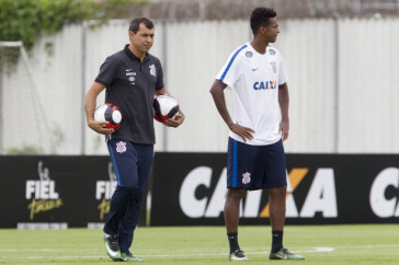 O time conta com dez desfalques neste in�cio de temporada