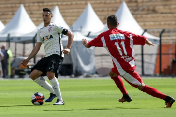 Jogadores comemoram o t�tulo da Copa S�o Paulo de futebol Jr