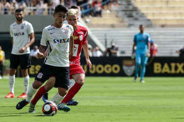 Jogadores comemoram o t�tulo da Copa S�o Paulo de futebol Jr