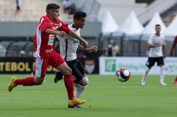 Pedrinho em a��o pela final da Copa S�o Paulo de futebol Jr