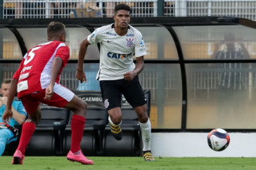 Luizinho em a��o pela final da Copa S�o Paulo de futebol Jr