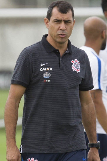 Cristian participa de treino no CT Joaquim Grava, nesta quinta