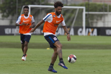 Pablo participando de treino no CT Joaquim Grava, nesta quinta