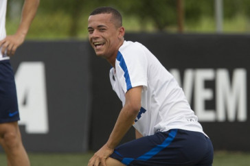 Luidy no treino do Corinthians no CT Joaquim Grava