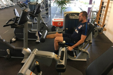 Walter em trabalho de muscula��o