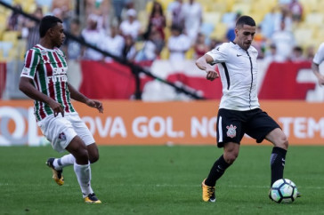 Gabriel na partida contra o Fluminense no Maracan� pelo Brasileir�o 2017
