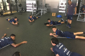 Jogadores fizeram trabalho de recupera��o na academia do CT