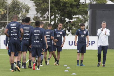 Os jogadores treinaram na tarde desta ter�a para o jogo contra o Atl�tico-MG