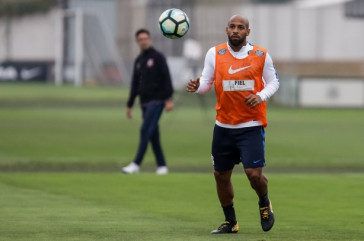 Fellipe Bastos no CT