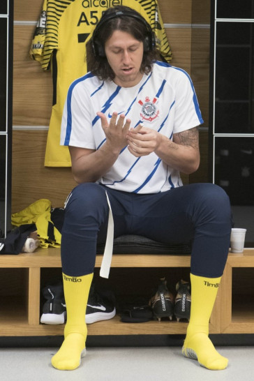 Walter se preparando para o jogo contra o Coritiba na Arena Corinthians