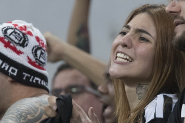 Mais de 40 mil torcedores foram � Arena Corinthians para acompanhar a partida contra o Gr�mio
