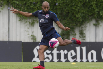 Filipe Bastos no treino do Corinthians