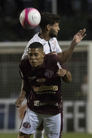 Juninho Capixaba durante partida contra a Ferrovi�ria, pelo Paulist�o