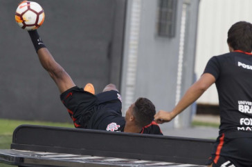 Jogadores do Corinthians no treino desta ter�a