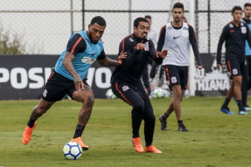 Corinthians e Internacional n�o se enfrentam pelo Brasileir�o desde 2016