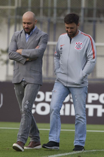 Alessandro Mori e Du�lio Monteiro marcaram presen�a no treino de hoje no CT