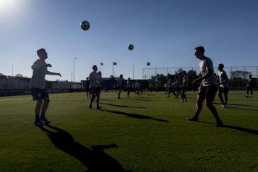 Jogadores treinaram  para o duelo contra a Chapecoense, pelo Campeonato Brasileiro