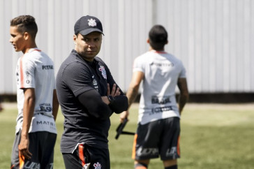 Jair Ventura ter� a semana livre para poder preparar a equipe para o duelo contra o Internacional