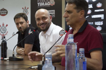 Coletiva Sa�da do Alessandro