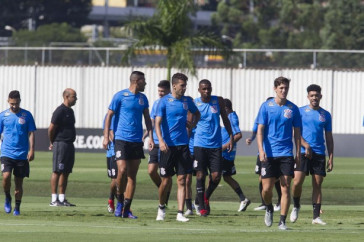 Tim�o segue treinando no CT