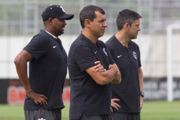 Carille, Fabinho e Cuca no treino de hoje no CT Joaquim Grava