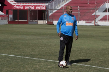 Fabinho prepara a equipe para importante duelo contra o Racing, pela Sul-Americana