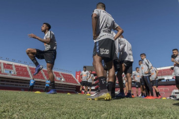 Tim�o segue treinando forte para duelo decisivo contra o Racing