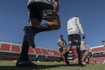 Tim�o treina na Argentina; advers�rio � o forte Racing