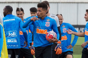 Urso no treinamento de hoje no CT Joaquim Grava